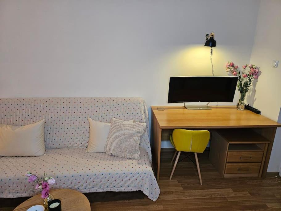 Grandpa Vojin'S Cozy Corner Apartment Subotica Ngoại thất bức ảnh