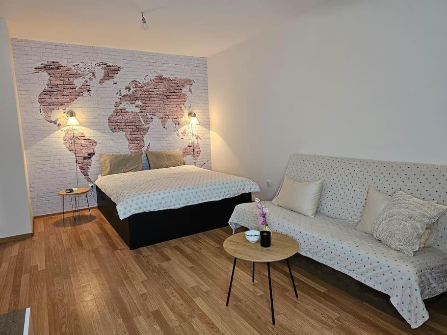 Grandpa Vojin'S Cozy Corner Apartment Subotica Ngoại thất bức ảnh
